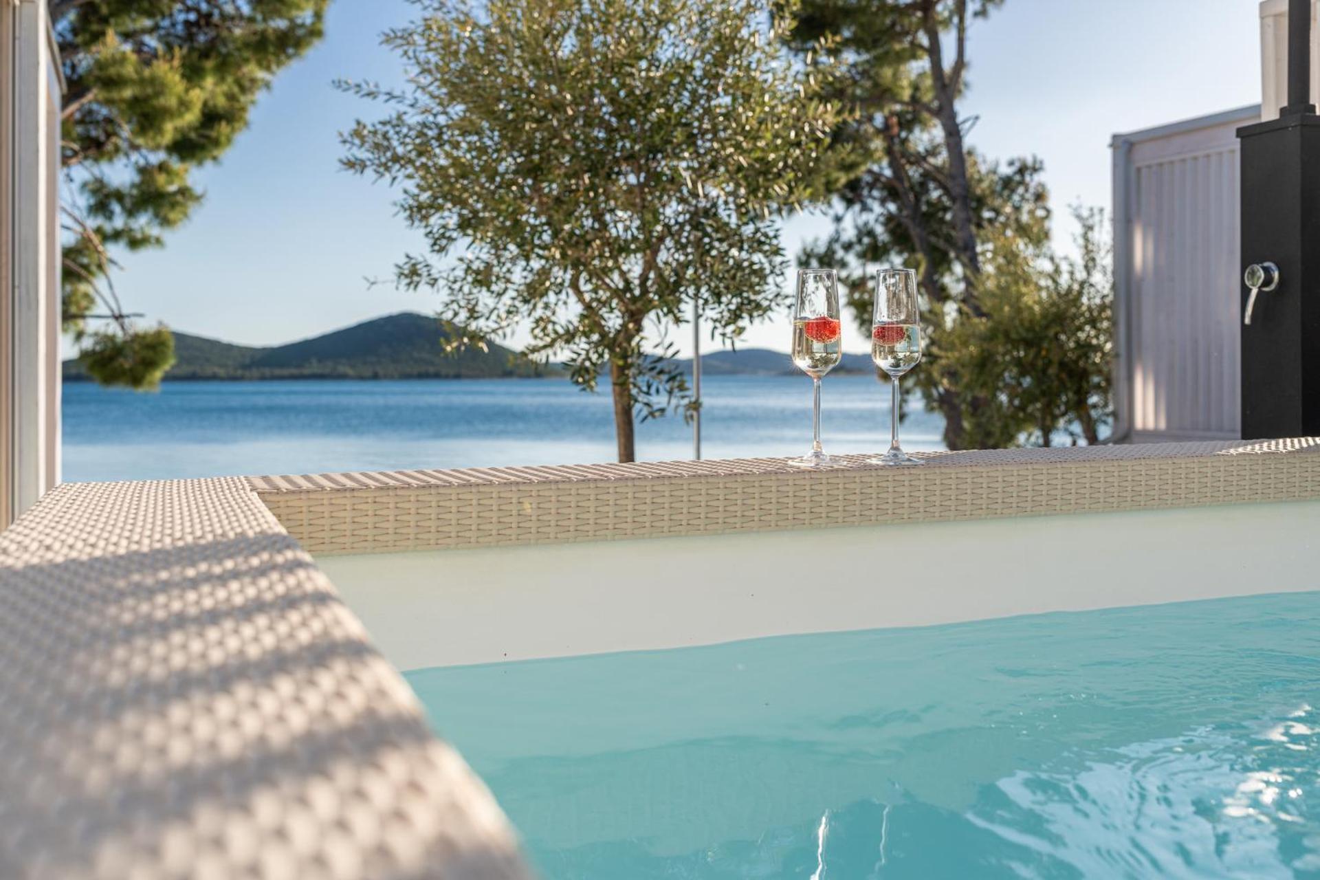 Oi Concept Village Buqez & Vita Drage Dış mekan fotoğraf